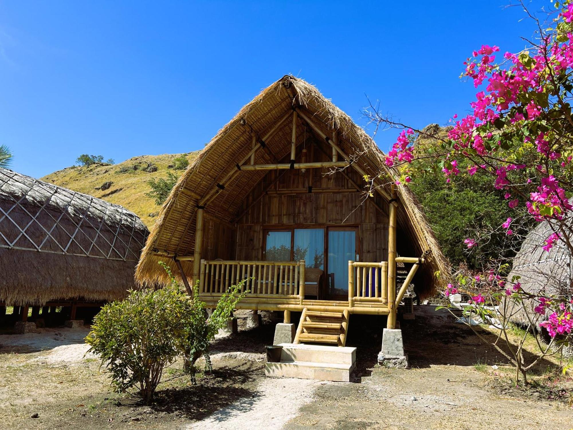 Komodo Resort Sebayur Екстериор снимка