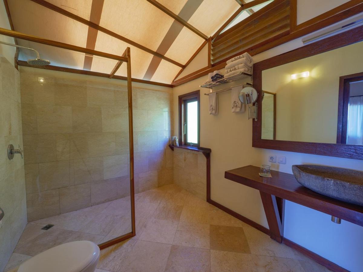 Komodo Resort Sebayur Екстериор снимка